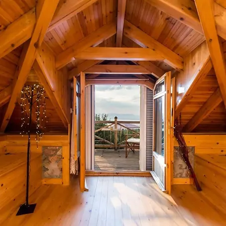 Needa's - Retreat By The Pool بيت للعطل