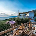 Holiday home Needa's - Retreat By The Pool