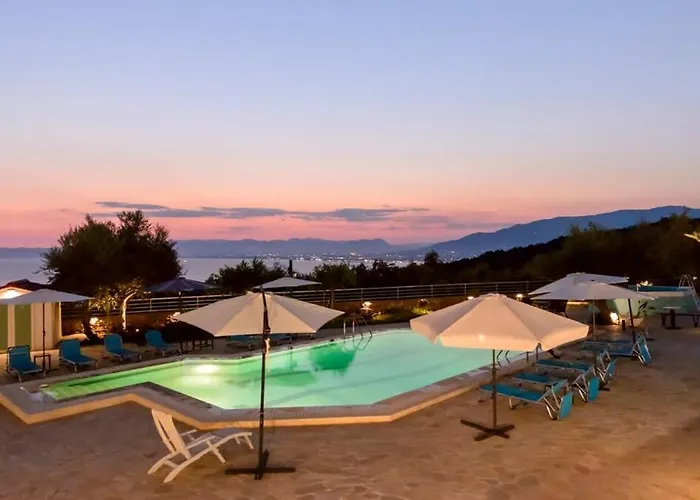 Needa's - Retreat By The Pool בית נופש