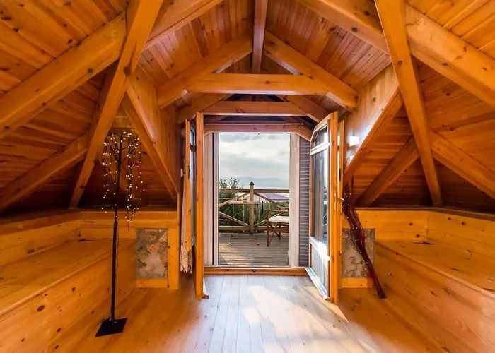 Needa's - Retreat By The Pool בית נופש