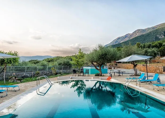 Needa's - Retreat By The Pool קלמאטה