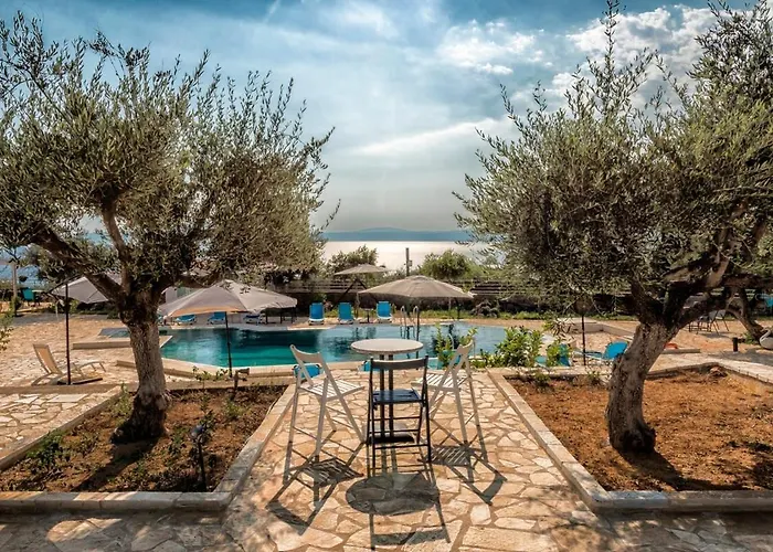 בית נופש Needa's - Retreat By The Pool