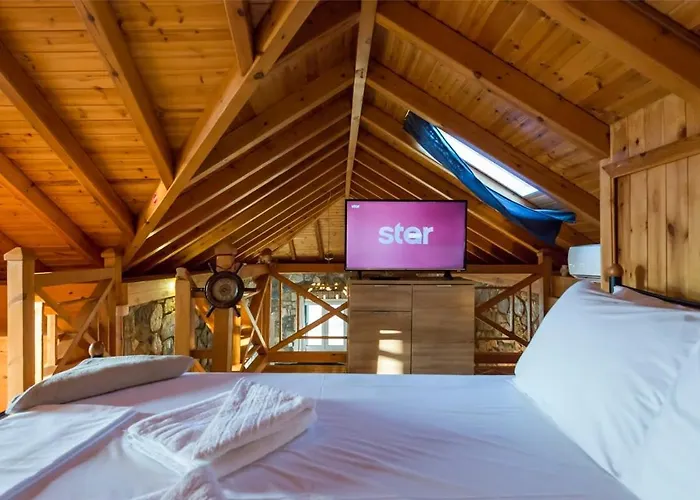 בית נופש Needa's - Retreat By The Pool קלמאטה